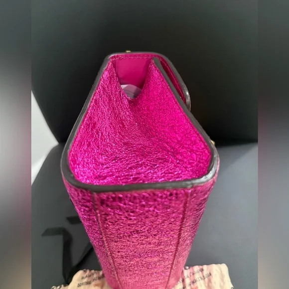 SOLD
Limited Edition Authentic Gucci Metallic Pink Galassia  Padlock - Picture 7 of 15